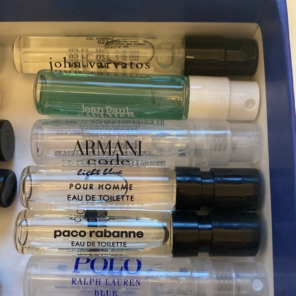 Bundle of 22 designer cologne samplers - Picture 4 of 5
